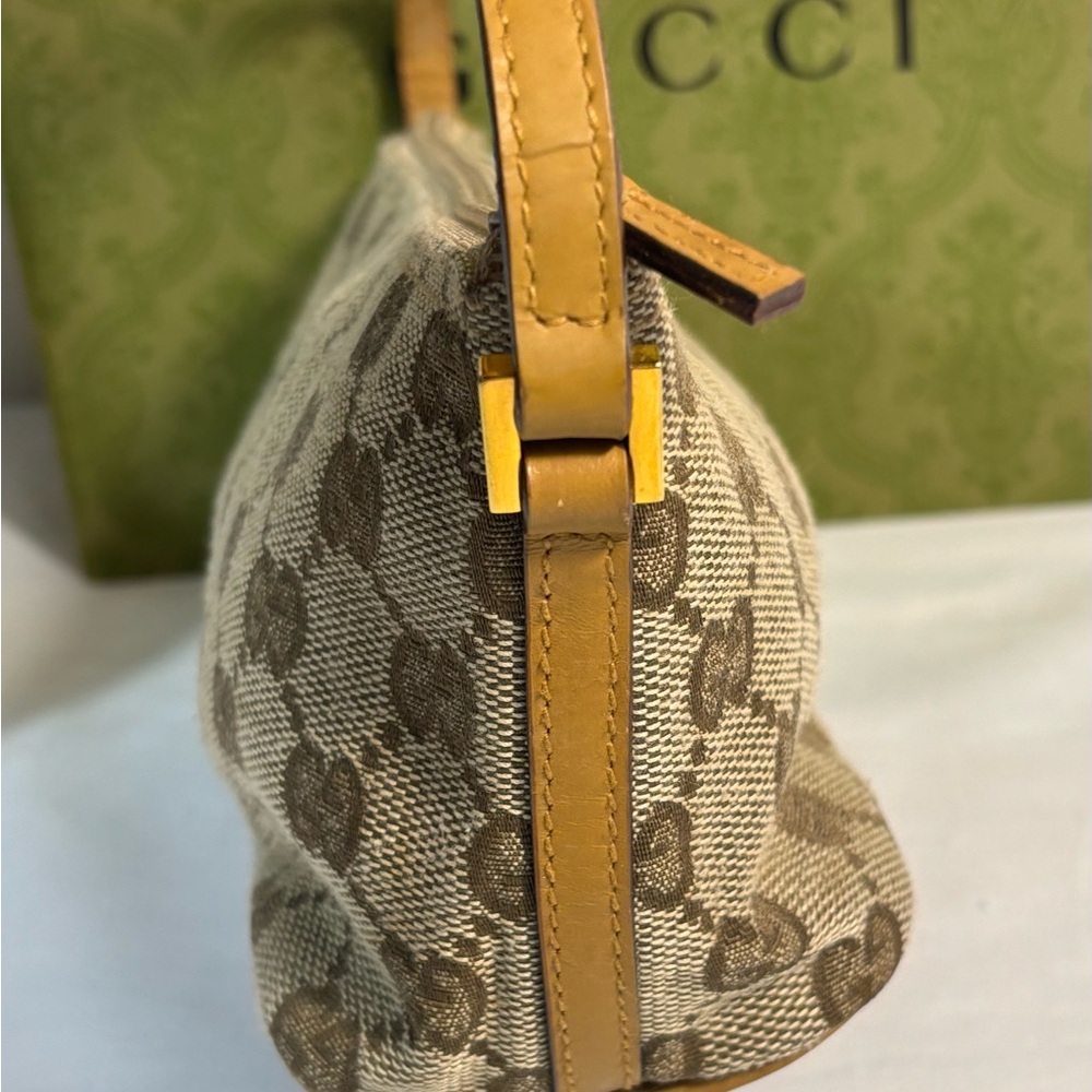 Super cute Gucci mini Pochette Sold - Picture 8 of 13